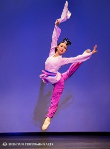 Shen Yun Dancers Take Top Honors at Competition (English) | Shen Yun ...